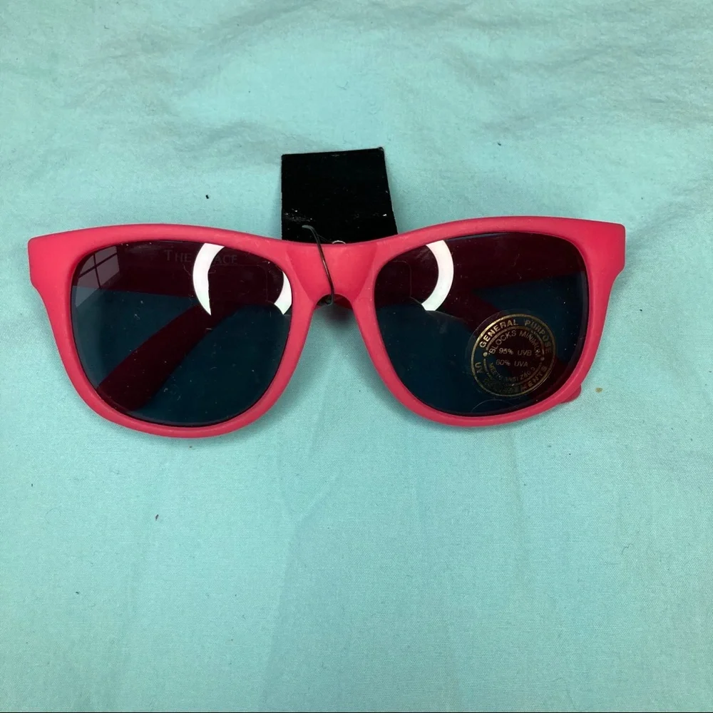 NWT children’s sunglasses pink